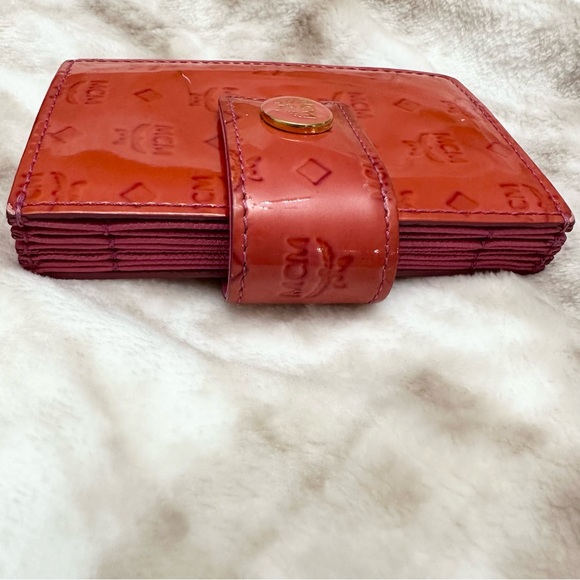 SOLD - Picture 2 of 8